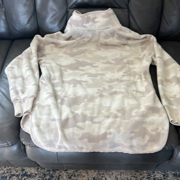 Womens pull over sweater size Large - Picture 6 of 7